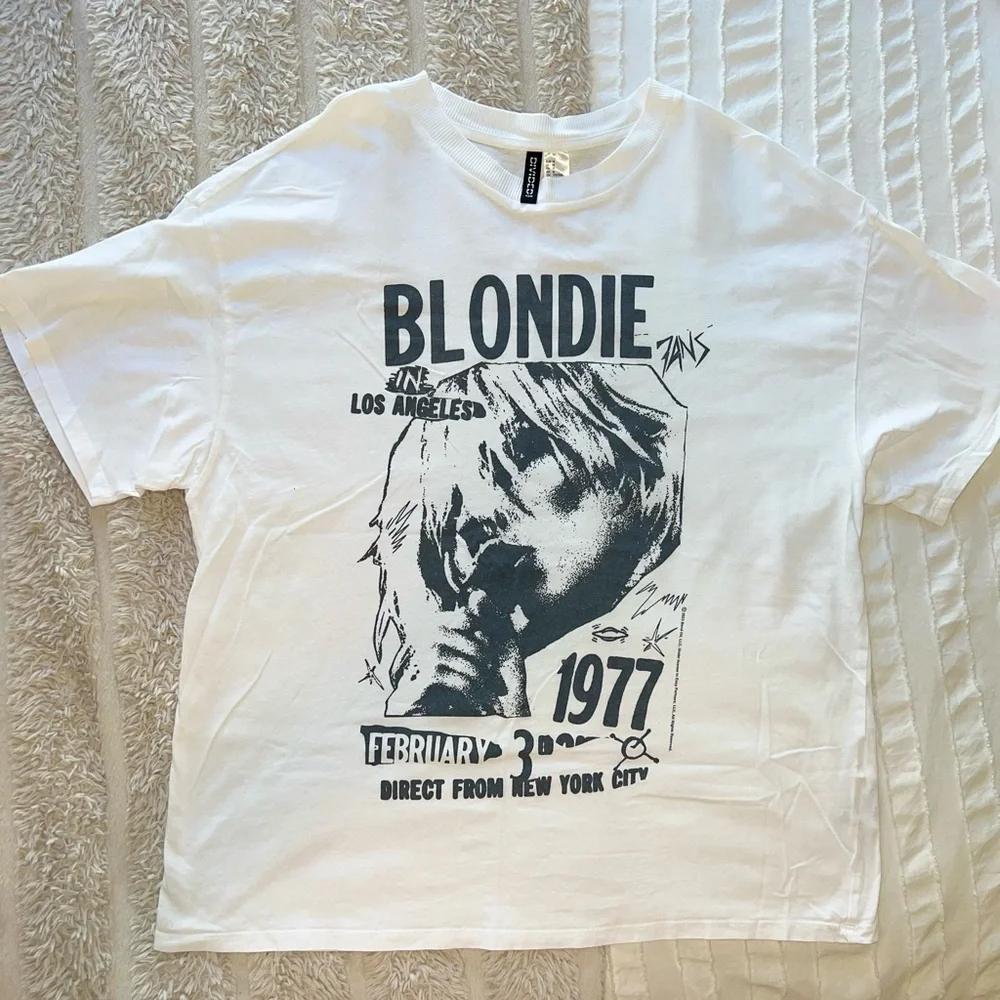 H&M White Blondie Graphic Tee with Black Print - Picture 3 of 7